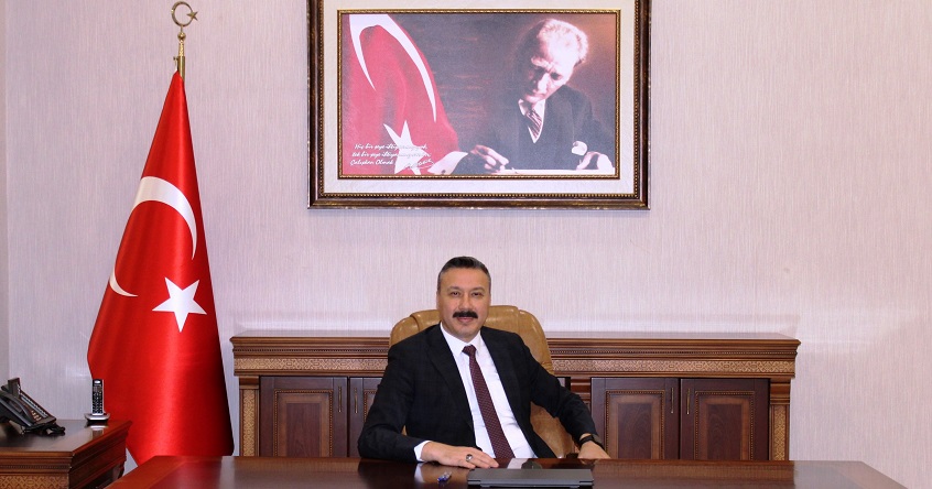  Gölcük Kaymakamı Sayın Müfit GÜLTEKİN’ın  29 Ekim Cumhuriyet Bayramı Kutlama Mesajı 